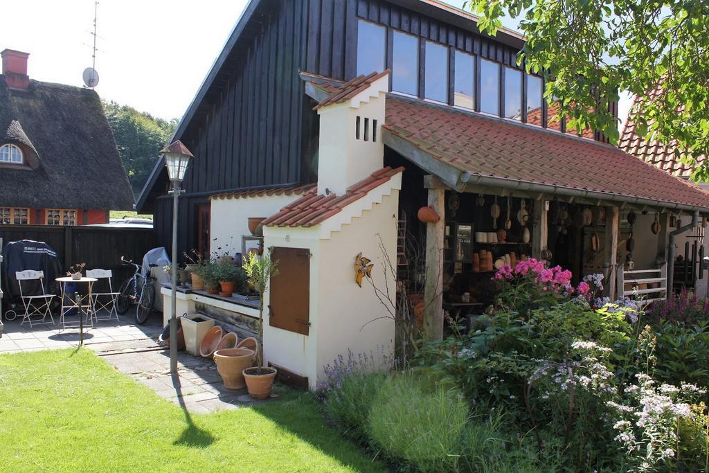 Hjarbaek Bed And Breakfast Exterior photo